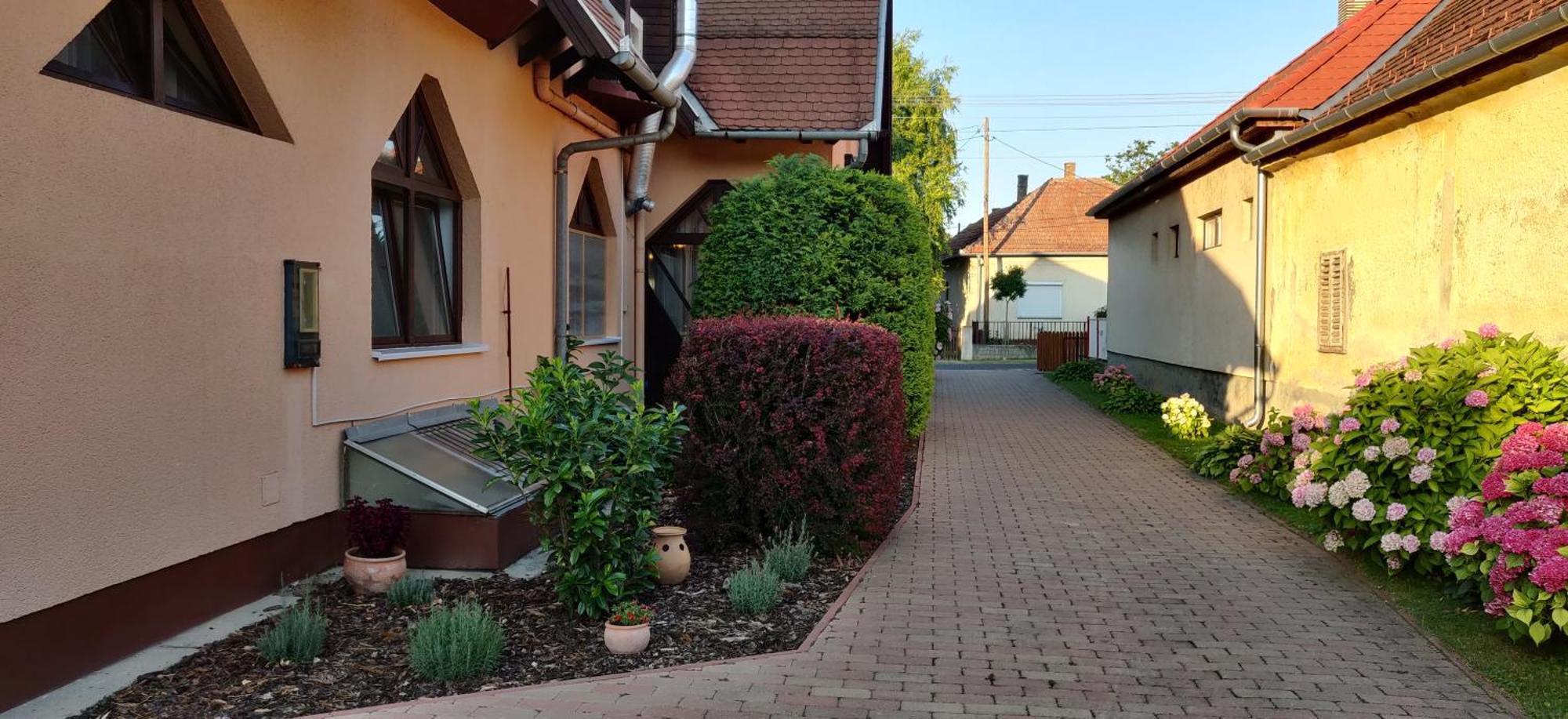 Korona Panzio Bed & Breakfast Balatonberény Exterior foto