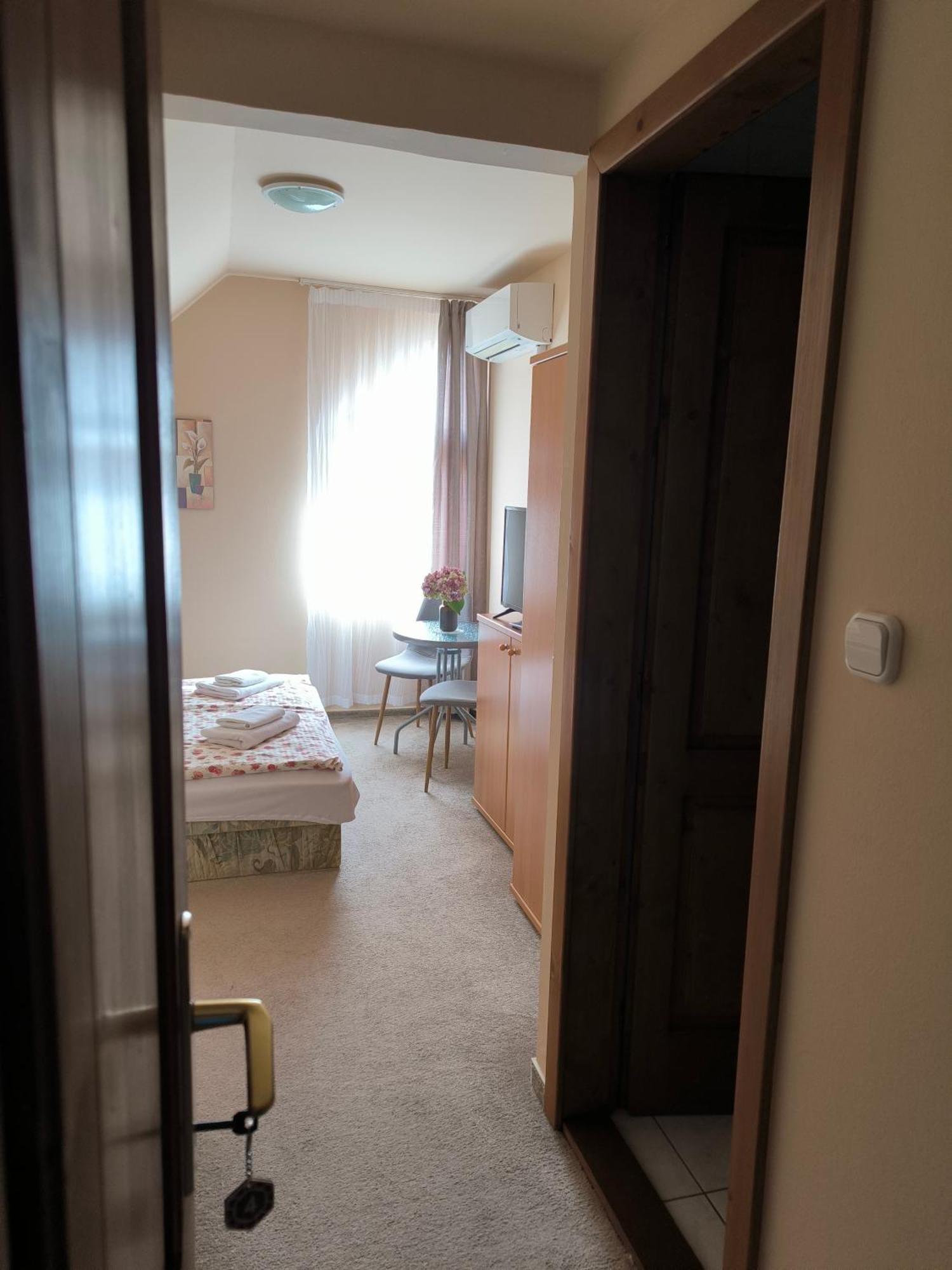 Korona Panzio Bed & Breakfast Balatonberény Exterior foto